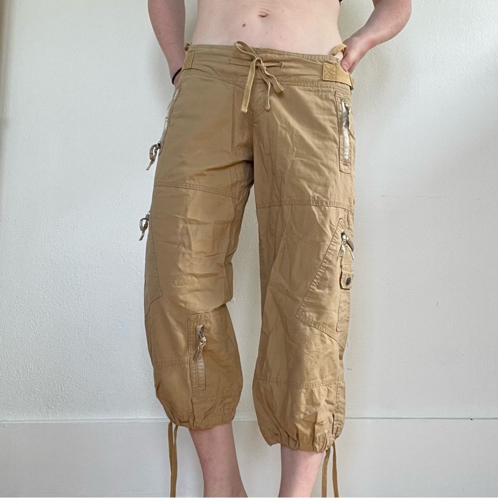 Abercrombie & Fitch Y2K vintage khaki cargo parachute-style cropped capri pants